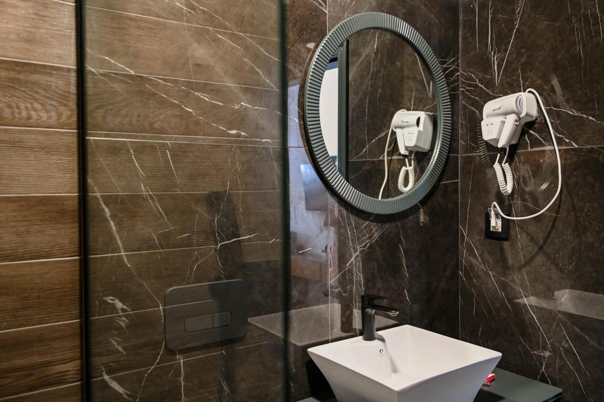 אולסינץ' Botanica Boutique Hotel מראה חיצוני תמונה