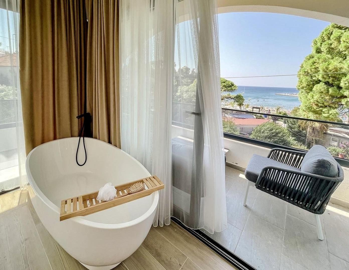 אולסינץ' Botanica Boutique Hotel מראה חיצוני תמונה